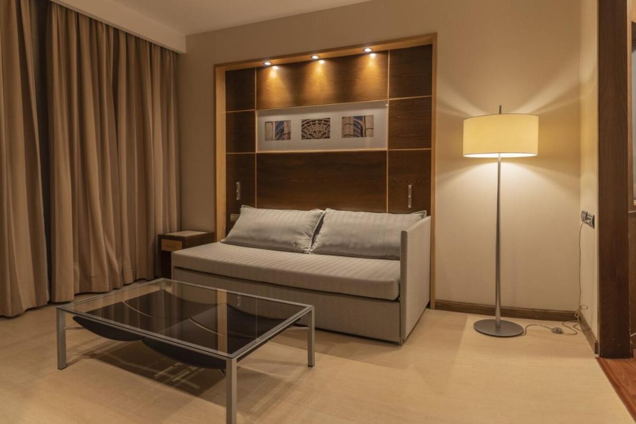 Exe Leon Hotel Ngoại thất bức ảnh