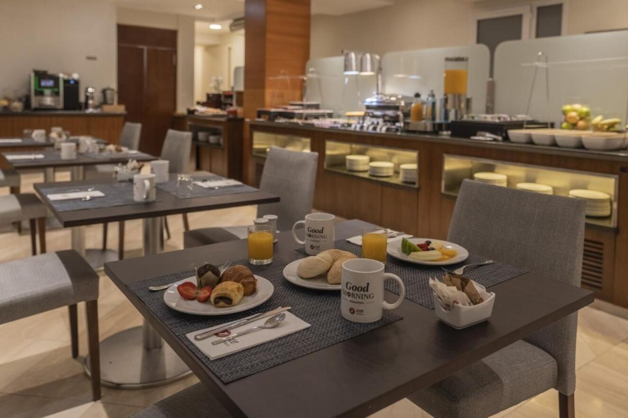 Exe Leon Hotel Ngoại thất bức ảnh